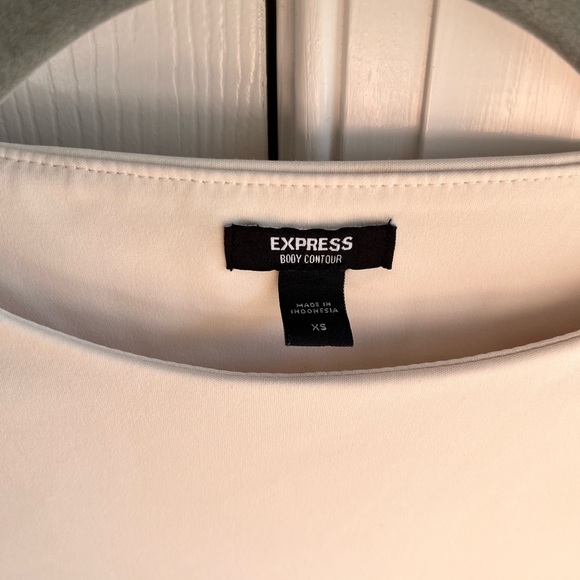 Body Contour Crew Neck Bodysuit - Picture 2 of 4